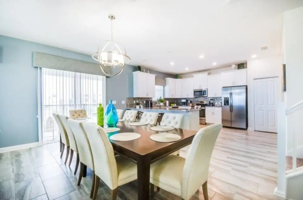 Champions Gate 6 Bedroom With Movie Theater Room! Villa