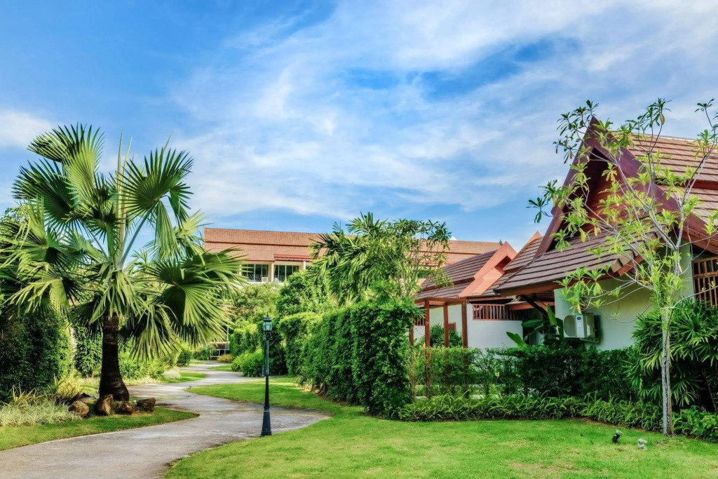 Lesprit De Naiyang Beach Resort - SHA Extra Plus