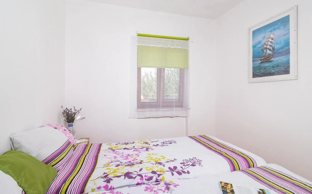 One-Bedroom Holiday Home In Valbandon