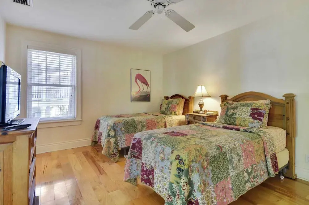 Easy Livin' by Avantstay Key West Home w/ Pool & BBQ Month Long Stays Only