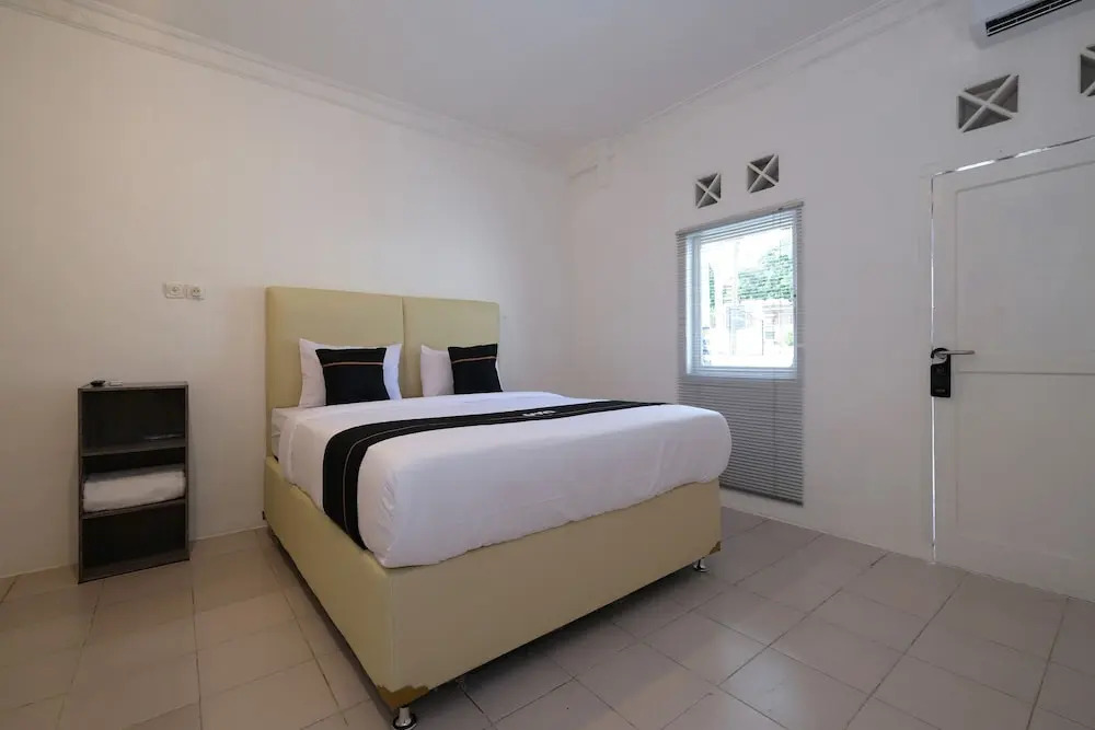 Dewi Residence 1