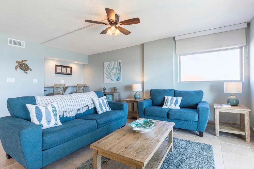 Inverness Condominium 400