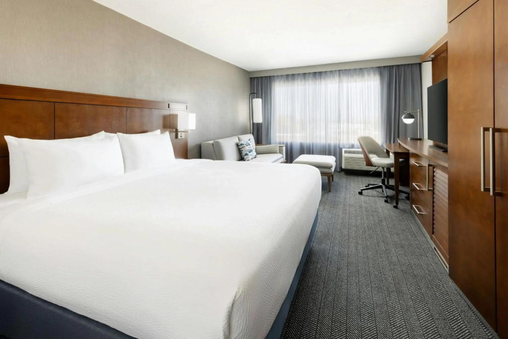 Courtyard by Marriott Los Angeles Woodland Hills