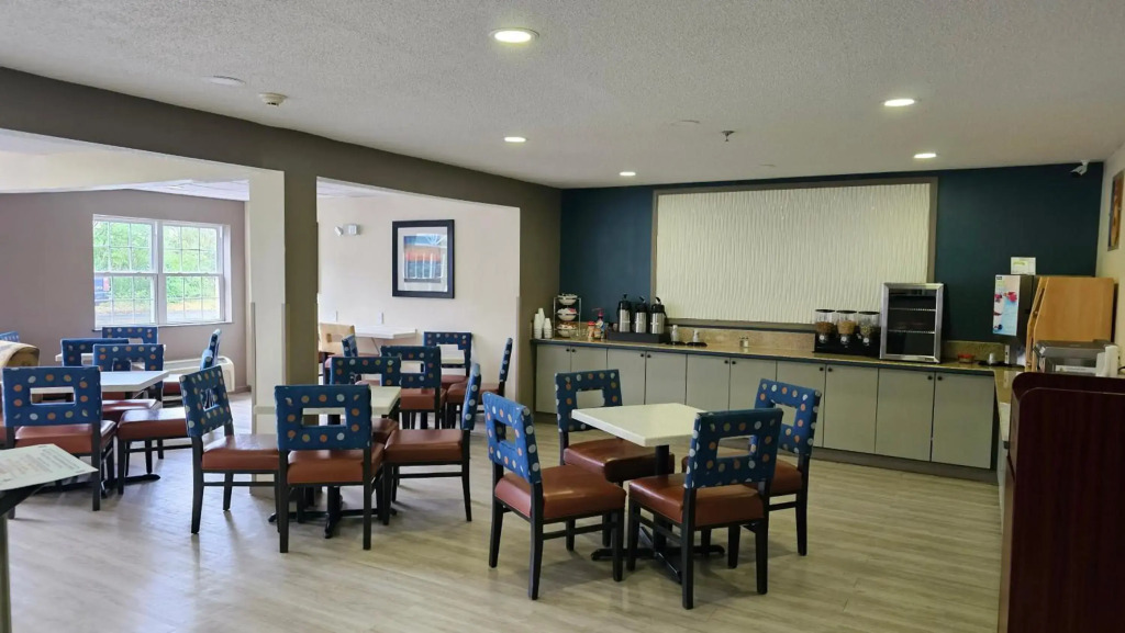 MJ INN and SUITES