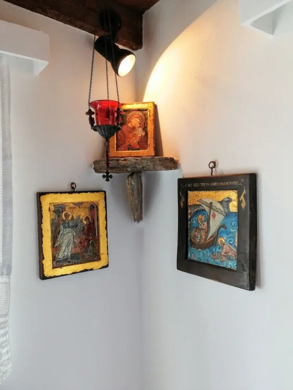 Traditional country house in Tinos