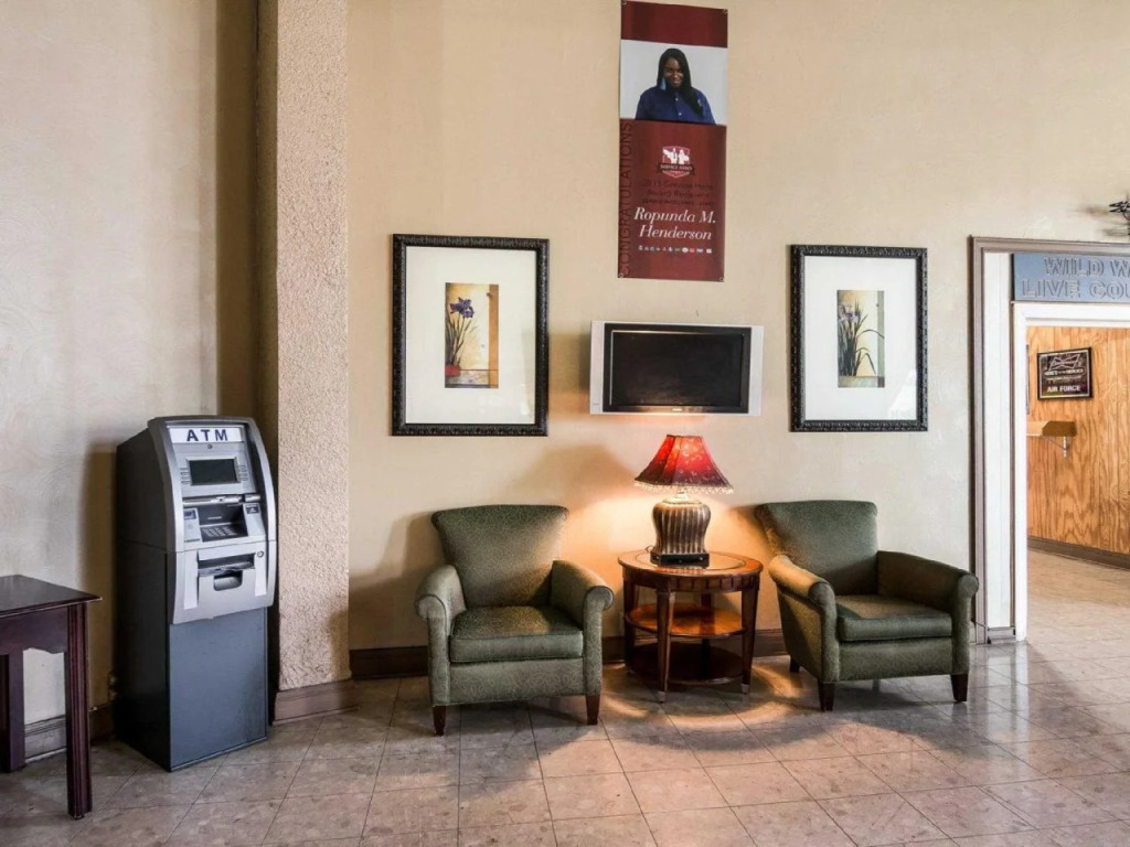 Rodeway Inn & Suites At the Casino