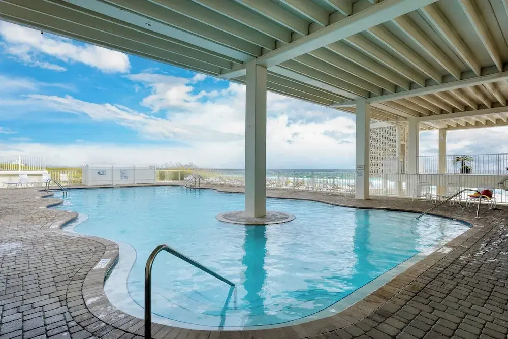Fontainebleau 335 by Avantstay Beachfront Access