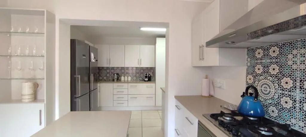 Sanctuary Beach Hideaway - 8 sleeper - 50m onto Robberg 5