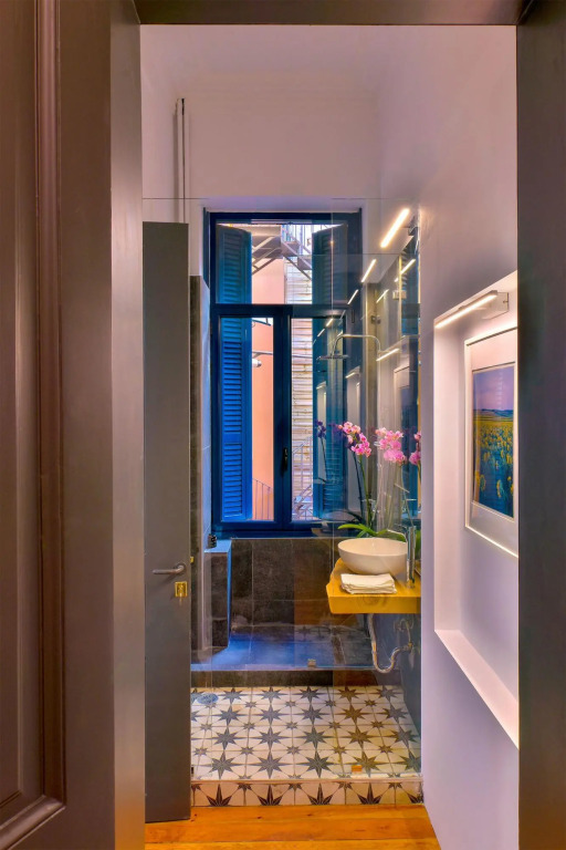 Art Pantheon Entire First Floor (Four-Bedrooms)