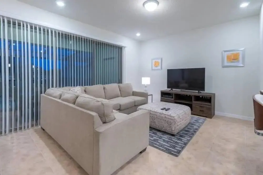 Solterra 5BR Townhouse w Splash Pool