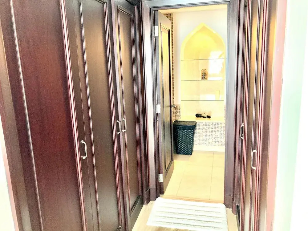 Luxurious 2 bedroom w/terrace Downtown