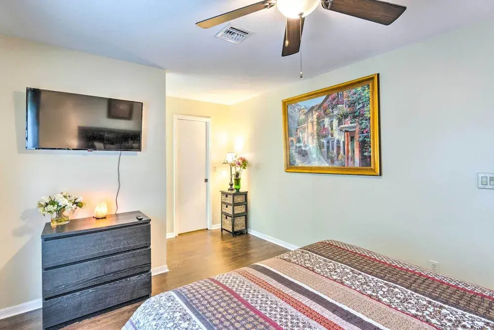 North Port Garden Home: Florida Room, Lanai!