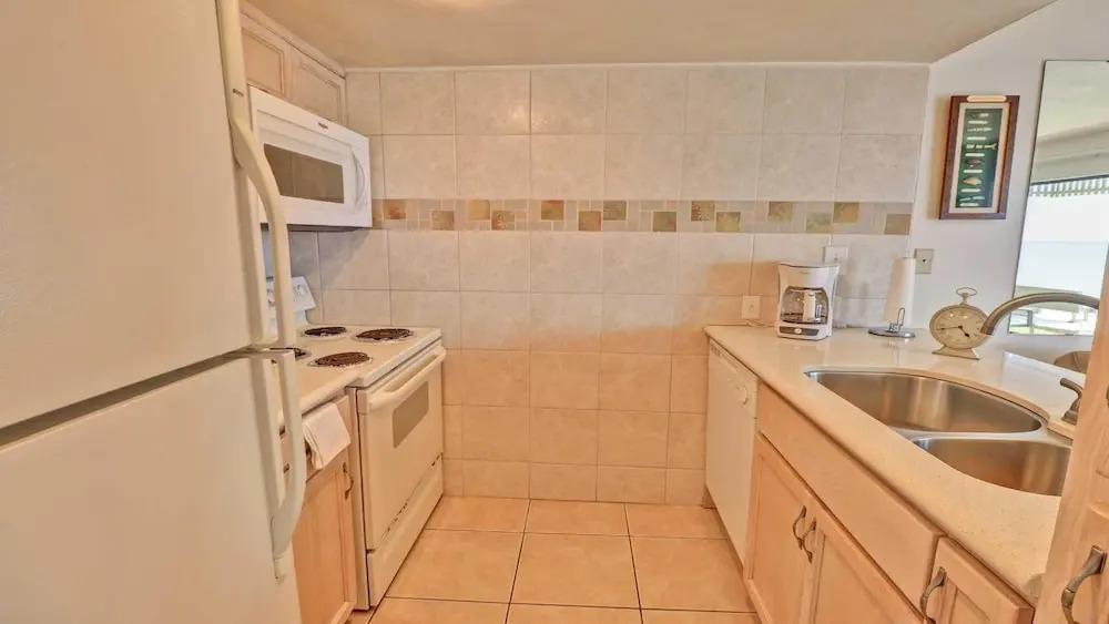 119 - 1 Br Condo