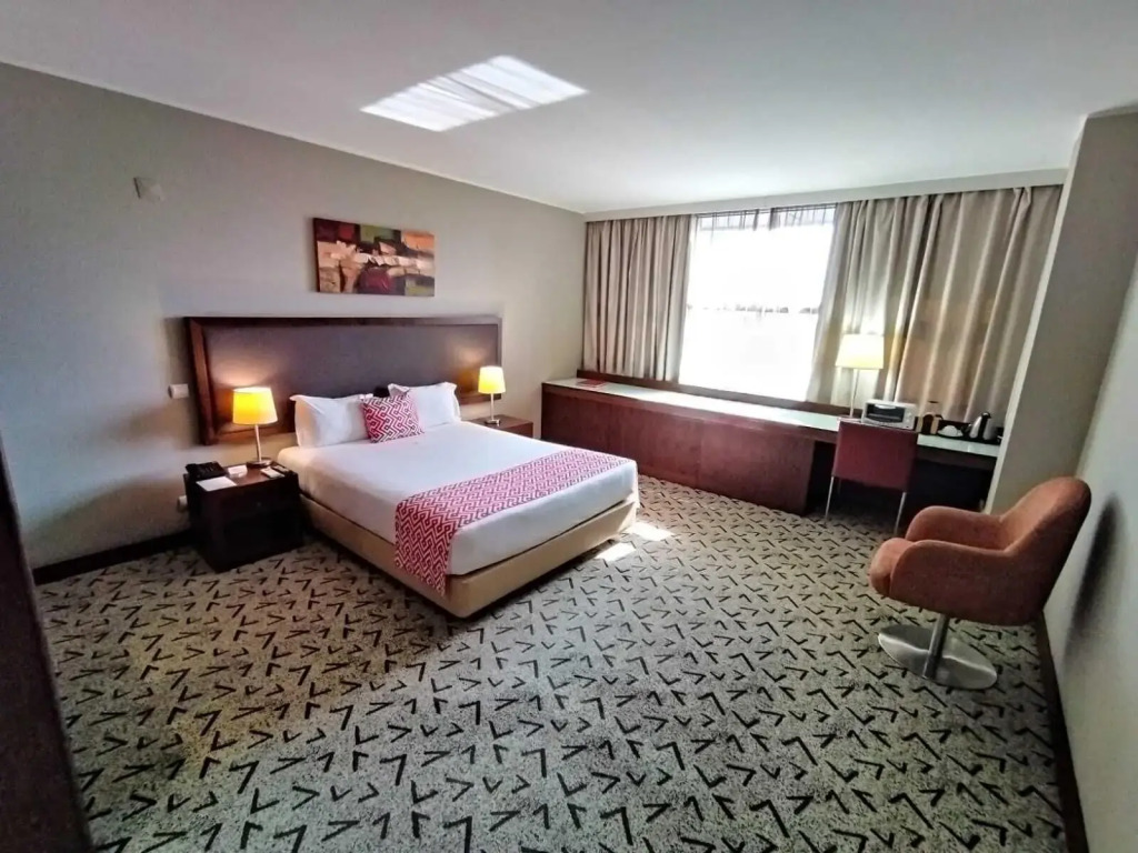 Skyna Hotel