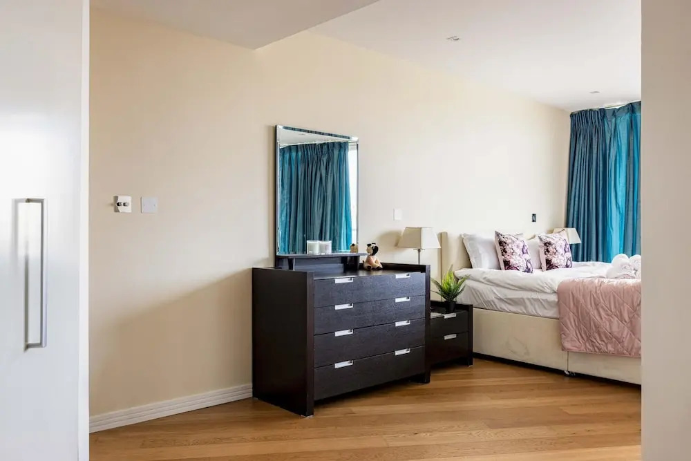3 bed 2 bath River View