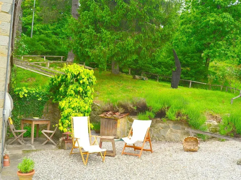 Vintage Cottage in Pescia with Hot Tub
