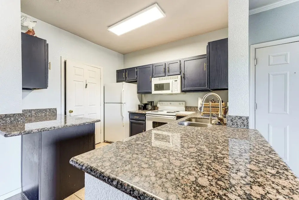 Walk to Papago Park: Central Phoenix Condo