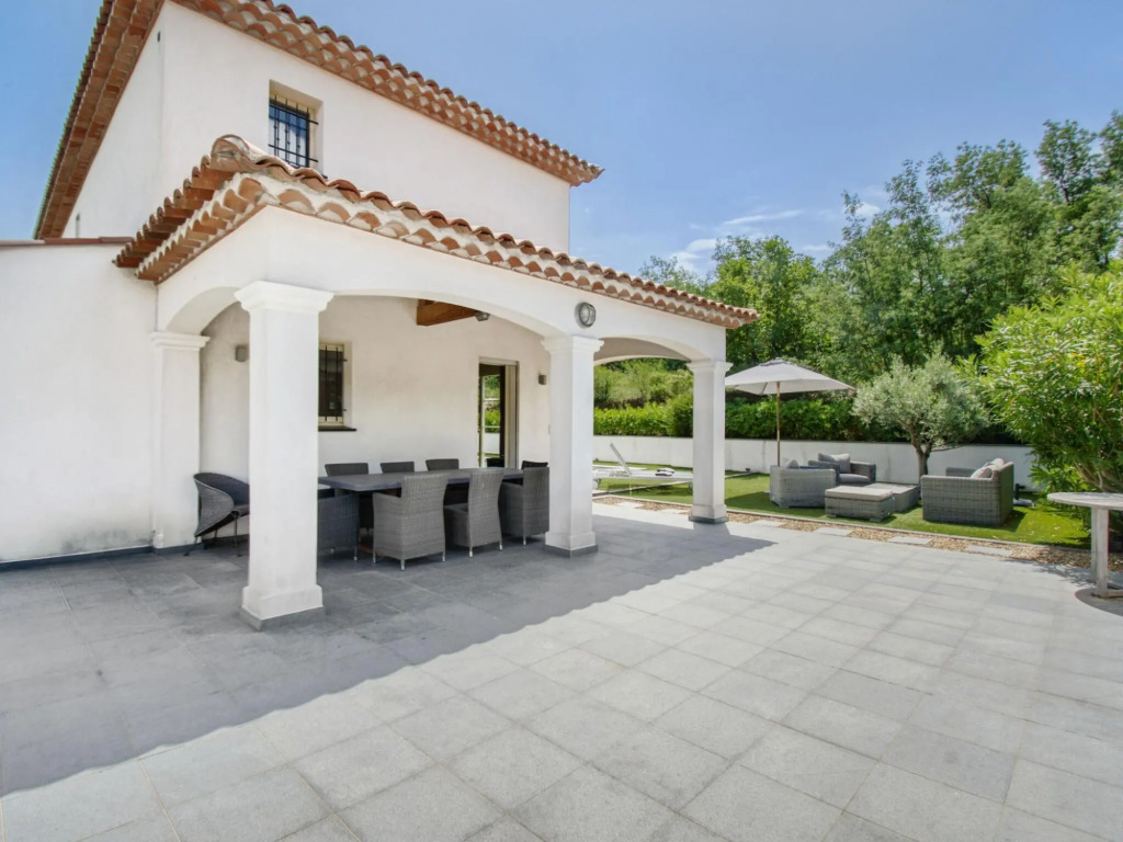 Villa in Le Plan-de-la-Tour with Pool