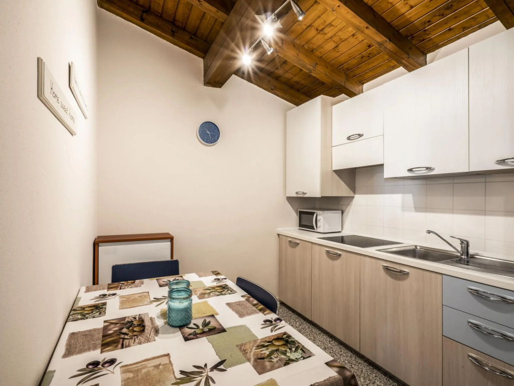 Apartment in Manerba with barbecue
