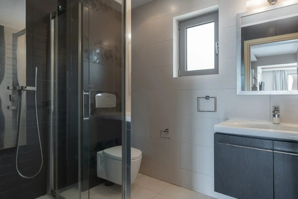 Kymothoe Elite Suites