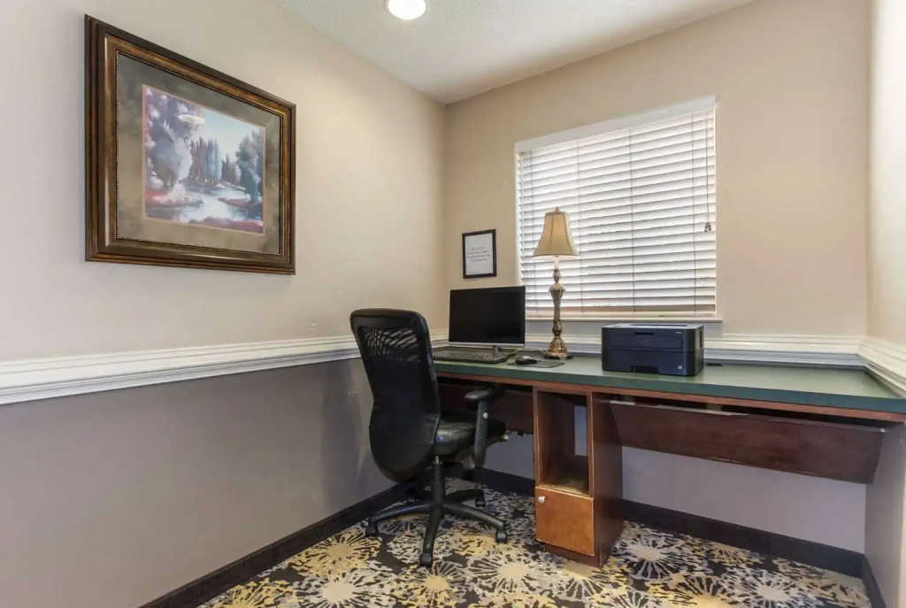 Suburban Extended Stay Hotel North - Ashley Phosphate