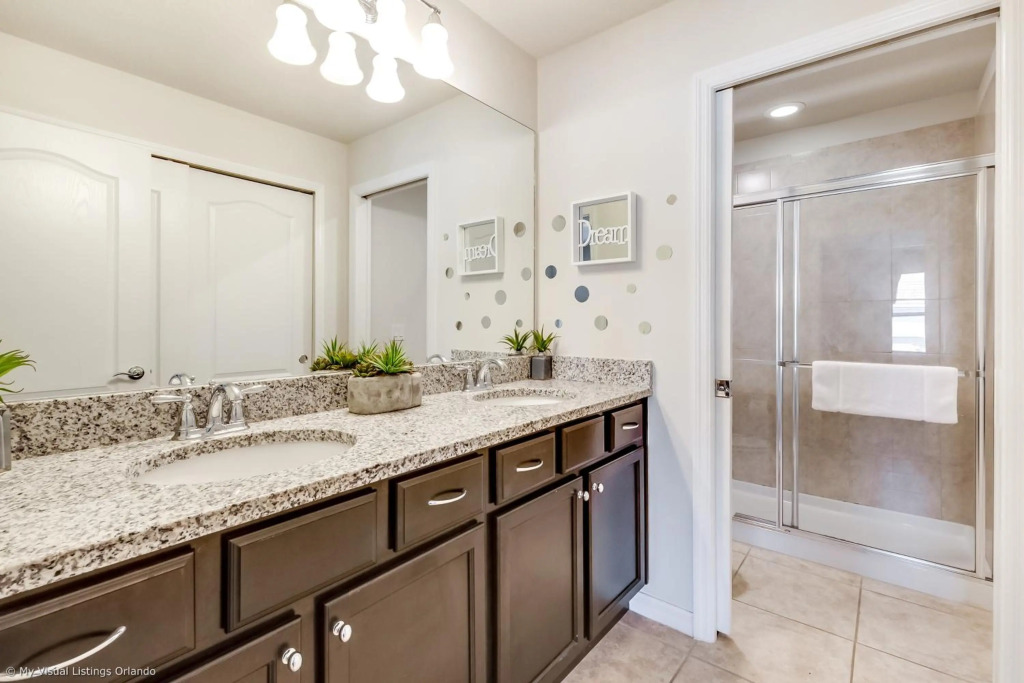 Resort Townhome wPRIVATE Pool & BBQ, near Disney