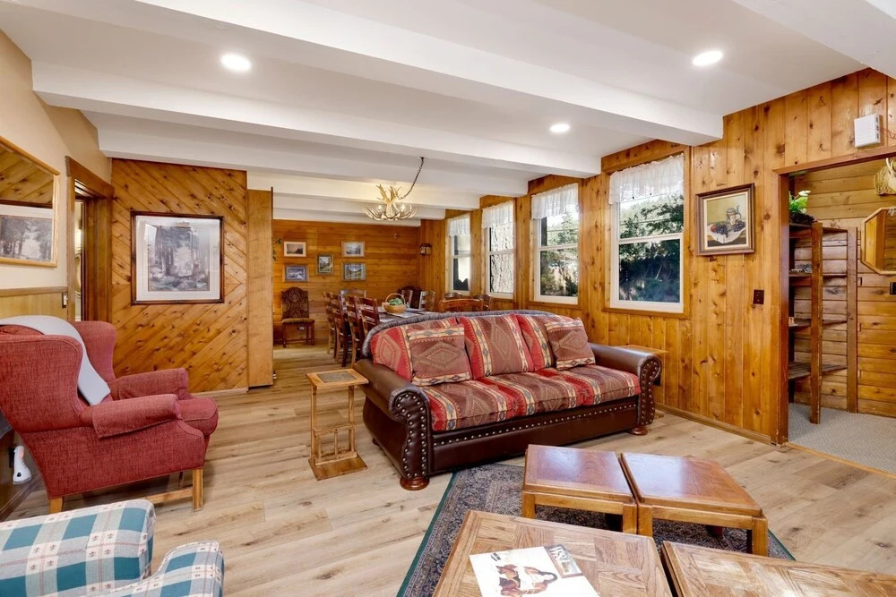 2042-swiss Haus 6 Bedroom Home by Redawning