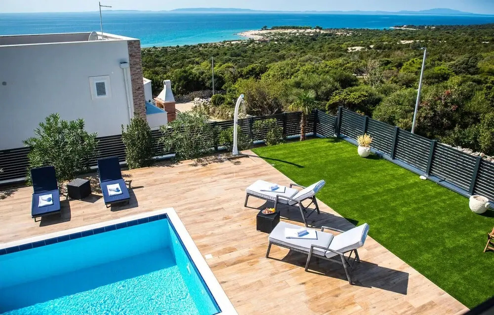 Awesome Home in Novalja With Wifi, 4 Bedrooms and Outdoor Swimming Pool