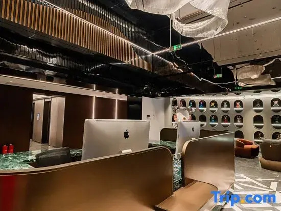 Leman Hotel (Harbin Shida Night Market Hexing Subway Station)