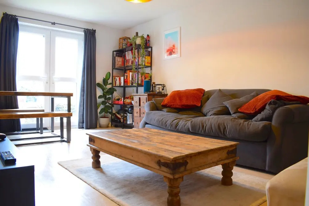 1 Bedroom Flat in East London Sleeps 4