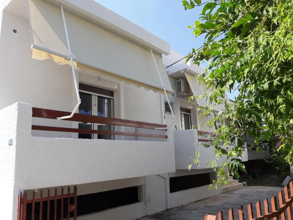apt 30m from beach