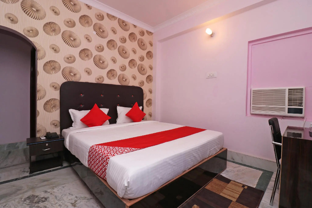 OYO 36039 Sri Vinayak Residency