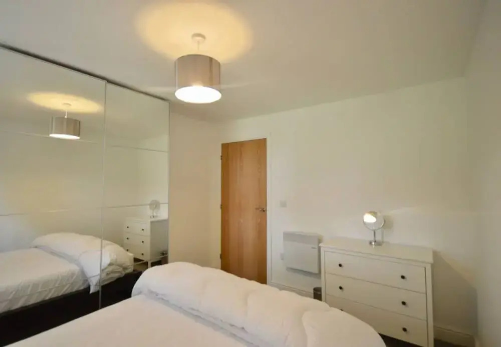 Stylish 2 Bedroom Apartment in Downtown Bristol
