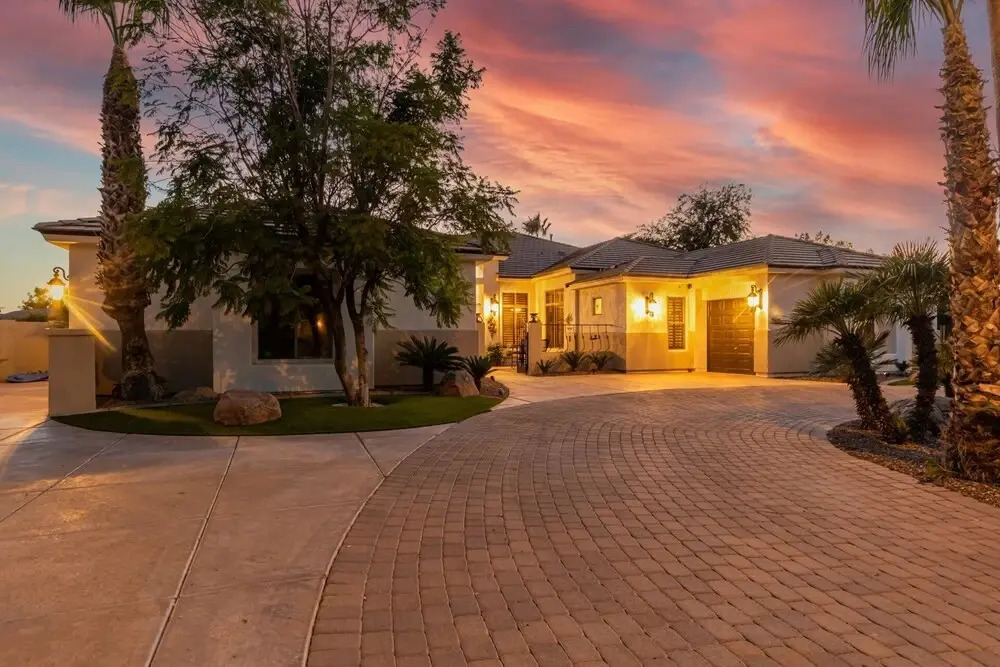 Immense Chandler 5 Bedroom Home Sleeps 10 Comfortably! Game Room Putting Green, Heated Pool and Spa. by RedAwning