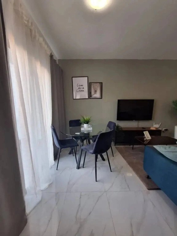 Heart of Down Town Sdq2dr Modern Apartment