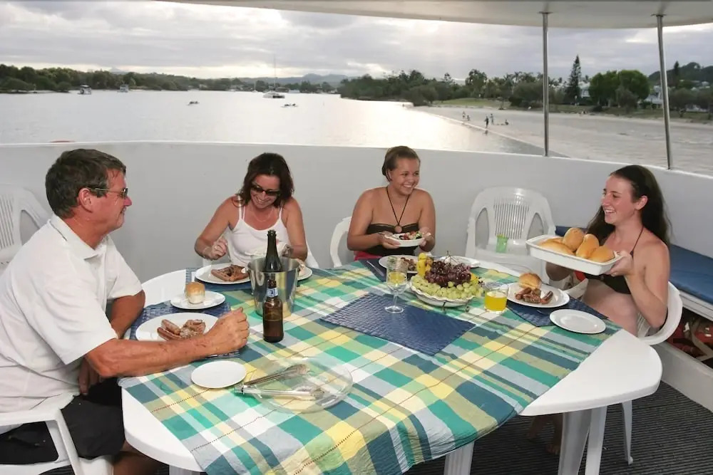Boyds Bay Houseboat Holidays
