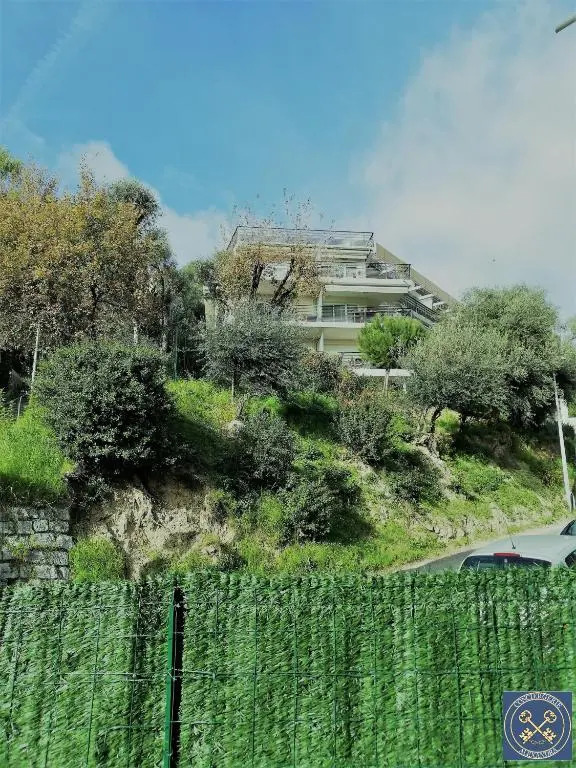 NICE VIEW Jolie Studio avec Jardin