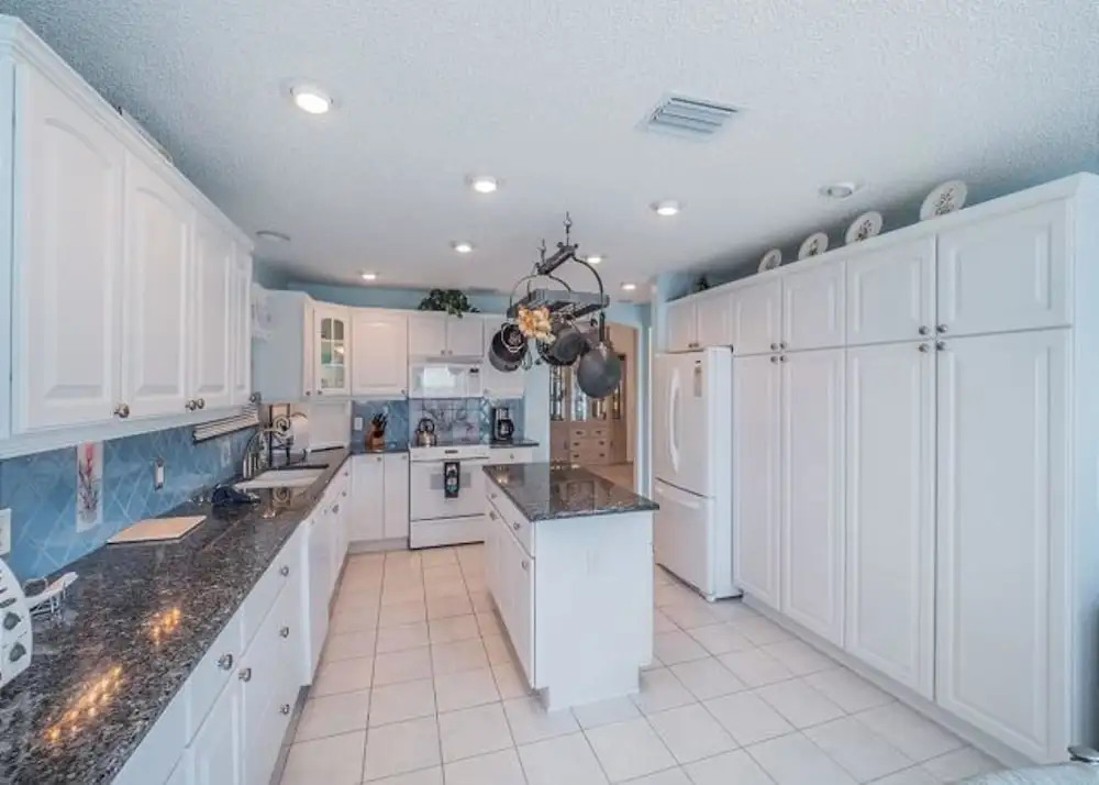 Carolina Court 1311 by White Pelican VR