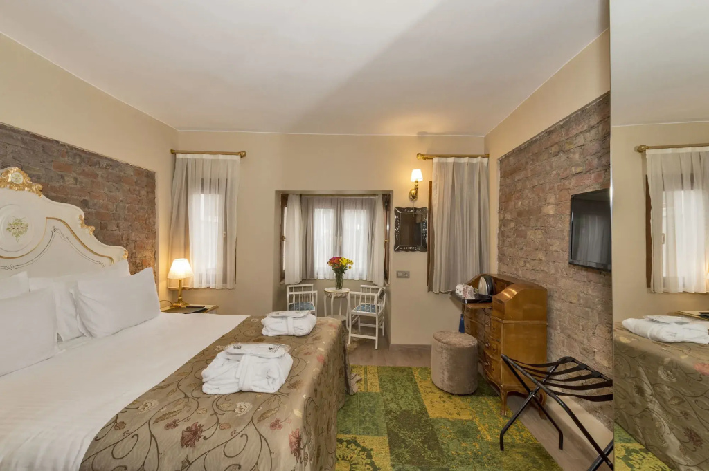 By Murat Royal Hotel Galata