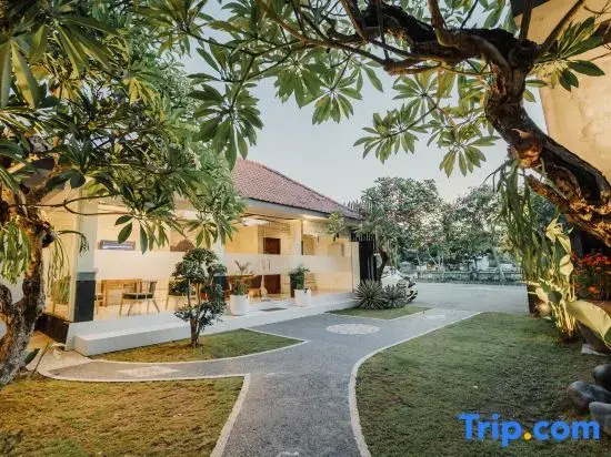 You Suite Seminyak