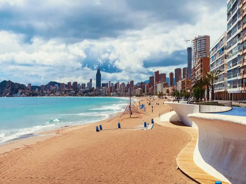 Modern Apartment by Poniente Beach