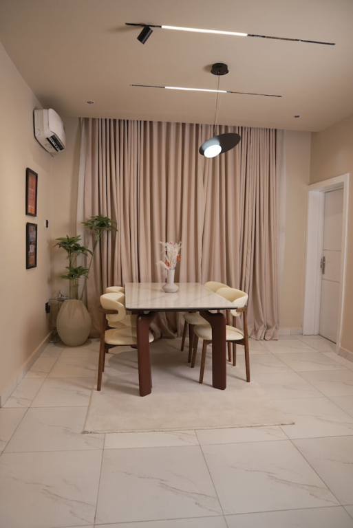 L Rina Apartment