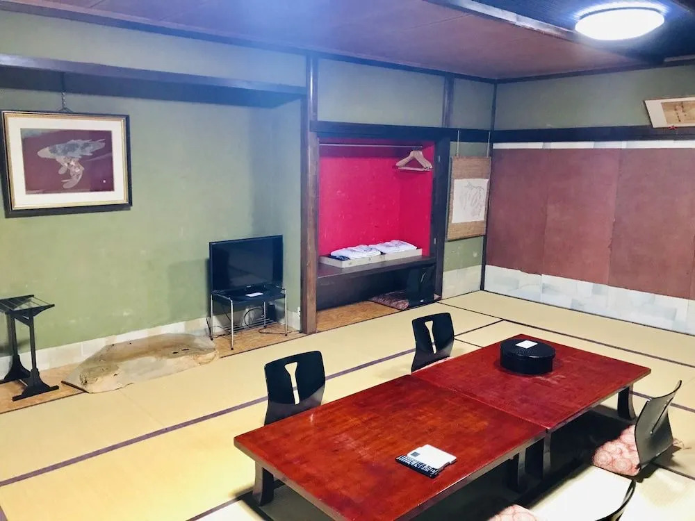 Sinbashi Ryokan