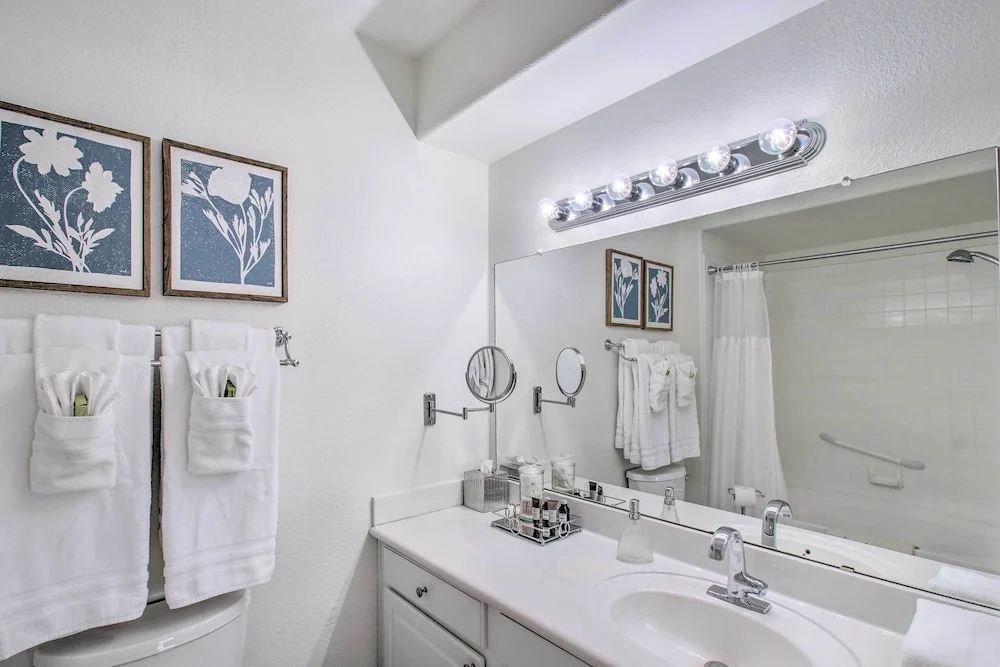 Near Golfing: Scottsdale Condo w/ Resort Amenities