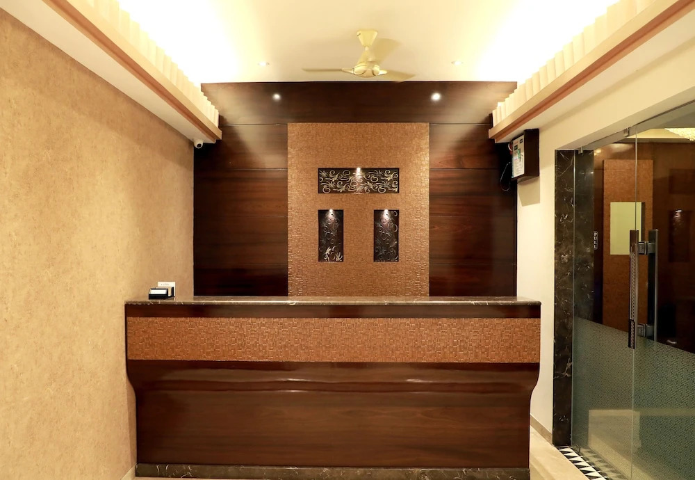 Hotel Lords, Fort