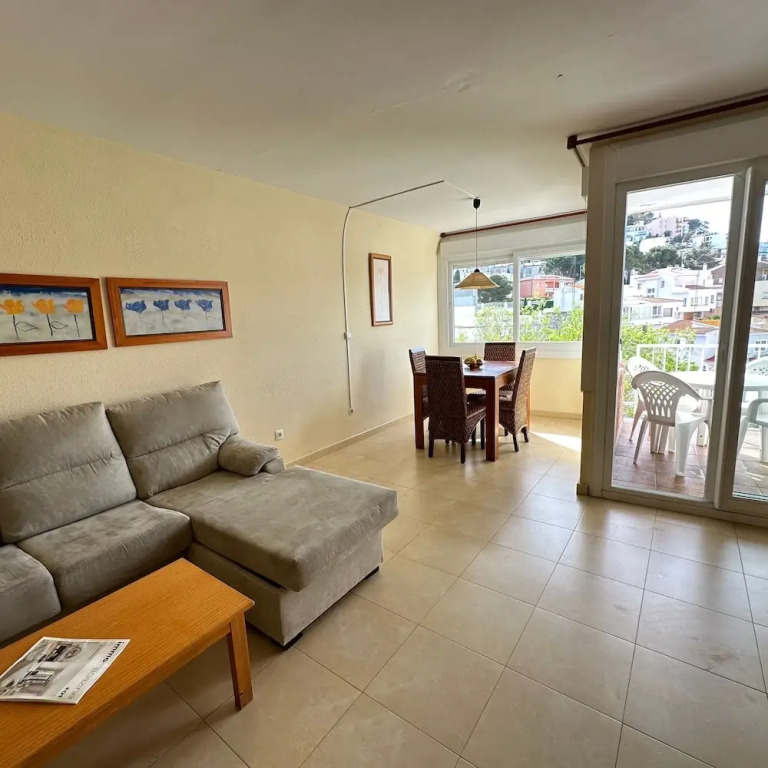 Voramar 3A in Roses With 1 Bedrooms and 1 Bathrooms