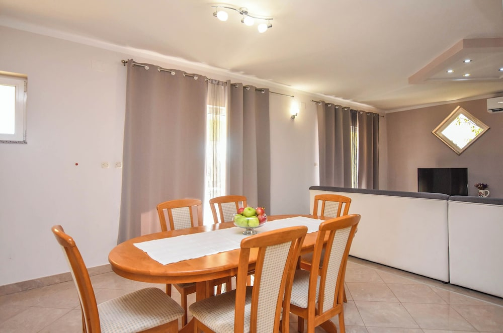 Apartments Svarog