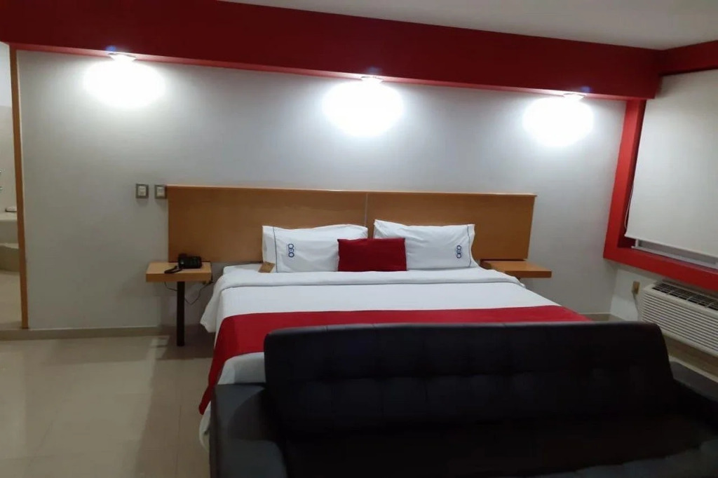 CEO Hotel Business Class