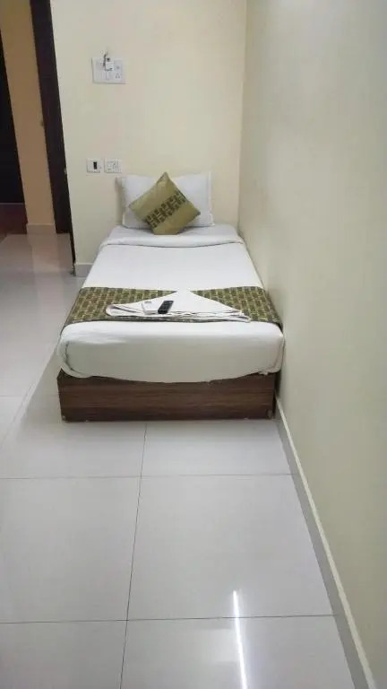 Green Tree Hotel