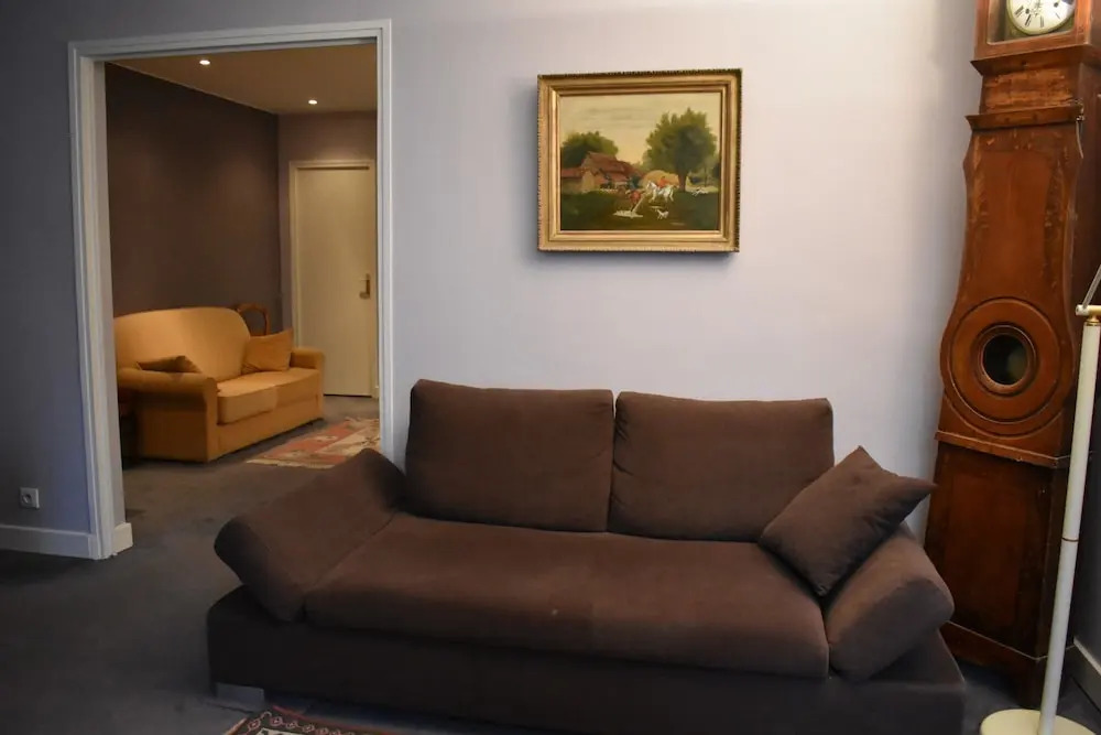 Spacious 1 Bedroom Apartment in Paris 15th